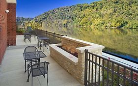 Hampton Inn & Suites Pittsburgh Waterfront West Homestead